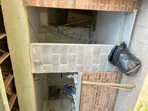Modification façade arrière par pose d'un linteau et création d'un support intermédiaire parpaing sur bondues, Seclin, FACO-RENO